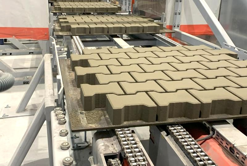 Jak powstaje kostka brukowa? Etapy produkcji i najważniejsze zasady awaria EIF